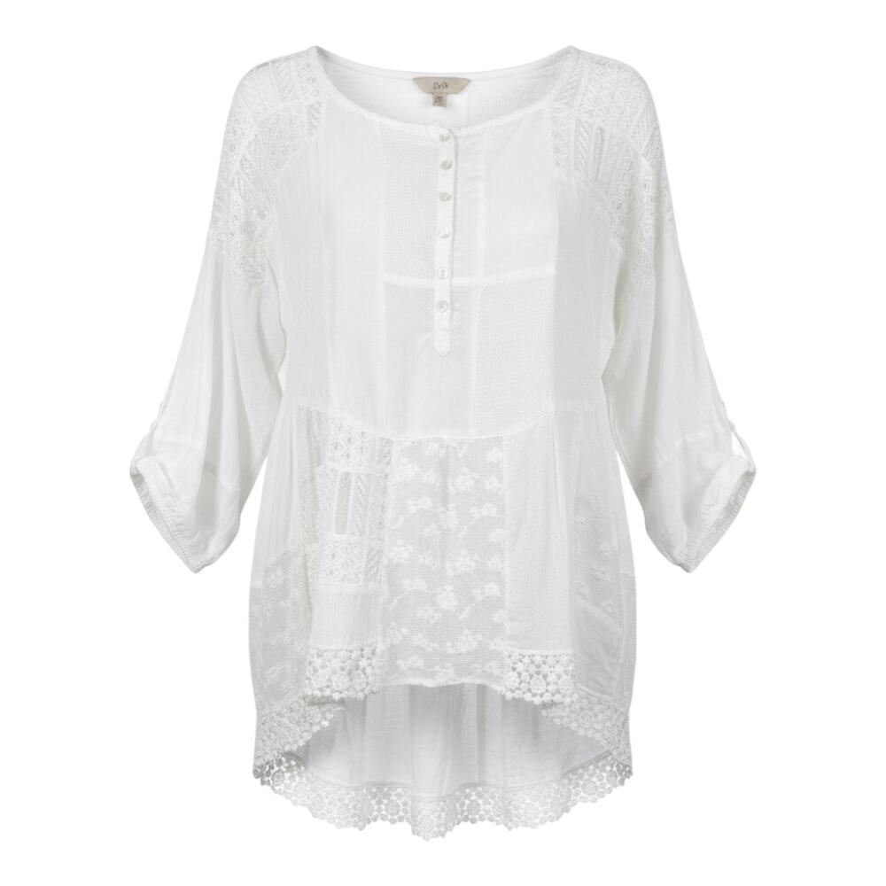 Vanessa Virginia Anthropologie White cotton blend blouse with lace patchwork pan